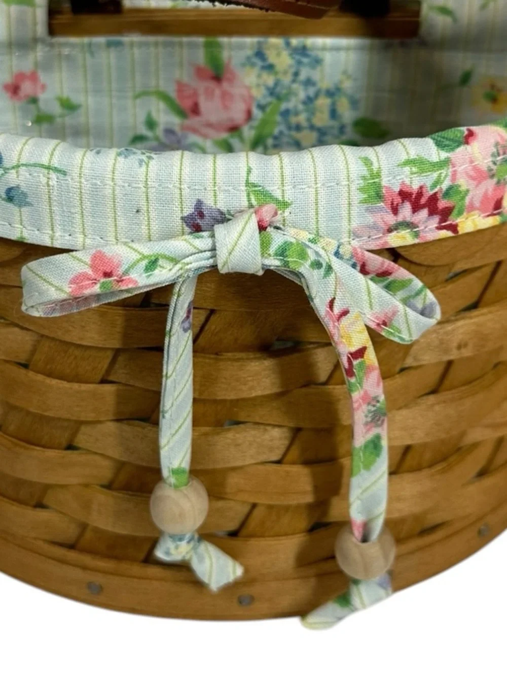 LONGABERGER 2006 Small Scalloped Pocket Hanging Basket Floral & Plastic Liner